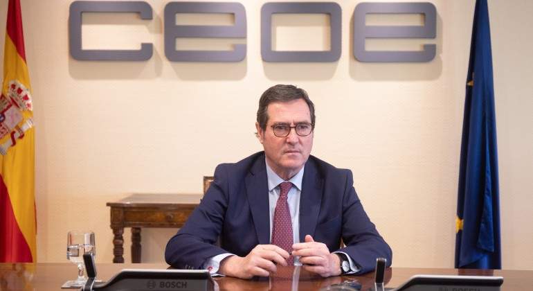 Garamendi-mesa-CEOE.jpg