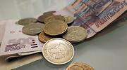 El Gobierno pacta una bonificación de 0,20 euros por litro a los transportistas y una ayuda directa de 450 millones