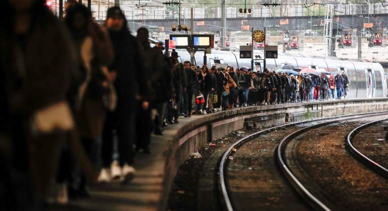 huelga-Francia-trenes-10diciembre2019-efe.jpg