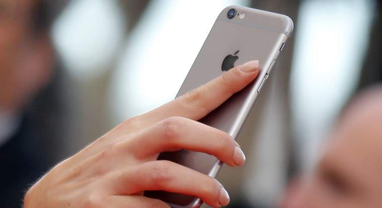 iphone-reuters-770.jpg