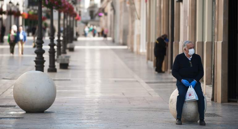 anciano-sentado-calle-larios-malaga-getty.jpg