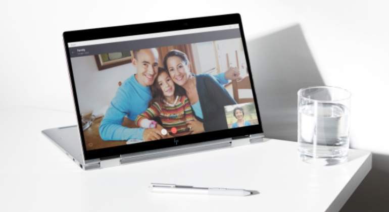 HP-EliteBookx360_Stand-TabletopWEB.jpg