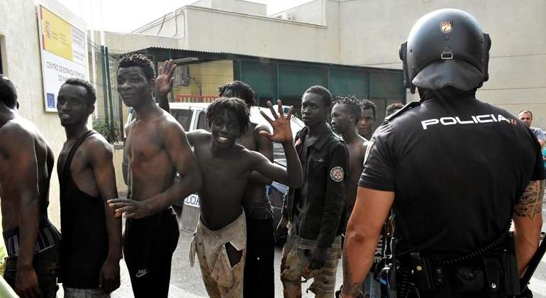 inmigrantes-valla-melilla-efe.jpg