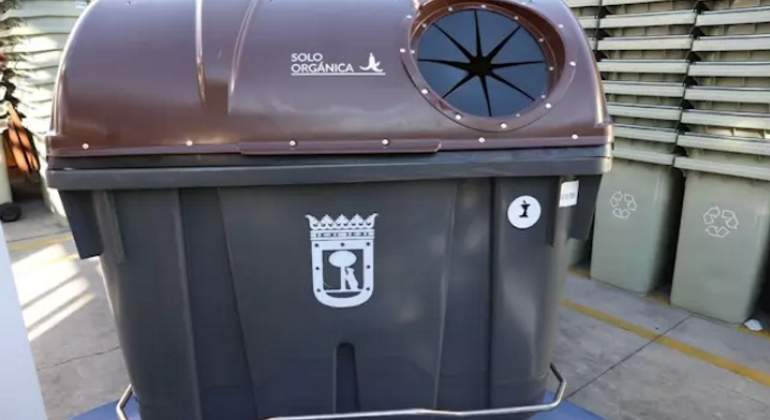 contenedor-marron-madrid-ep.jpg