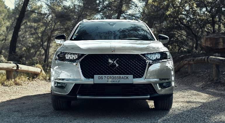ds-7-crossback-e-tense-2018-01.jpg