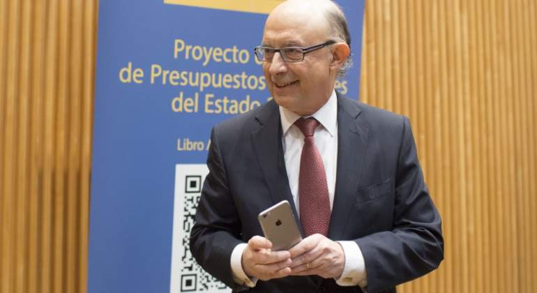 montoro-PGE2017-movil2-efe.jpg