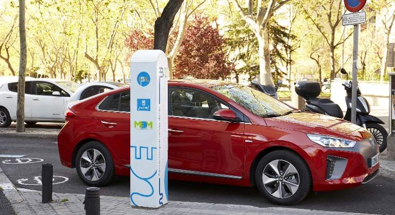 hyundai-ioniq-electrico-2017-03.jpg