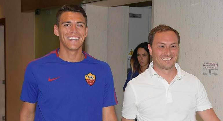 HECTOR-MORENO-AS-ROMA-CAMINA.jpg