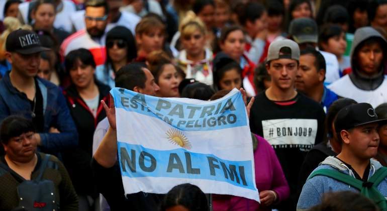La tormenta financiera en Argentina deja una caída del PIB del 4,2% en el segundo trimestre