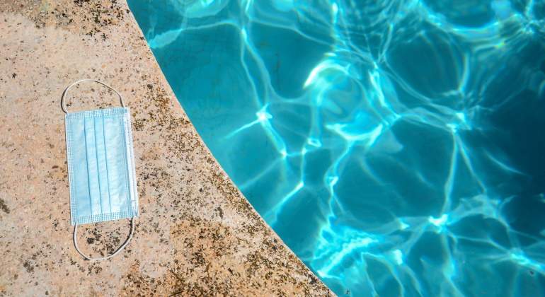 piscina-cloro-covid-19-coronavirus-eleconmista-1.jpg