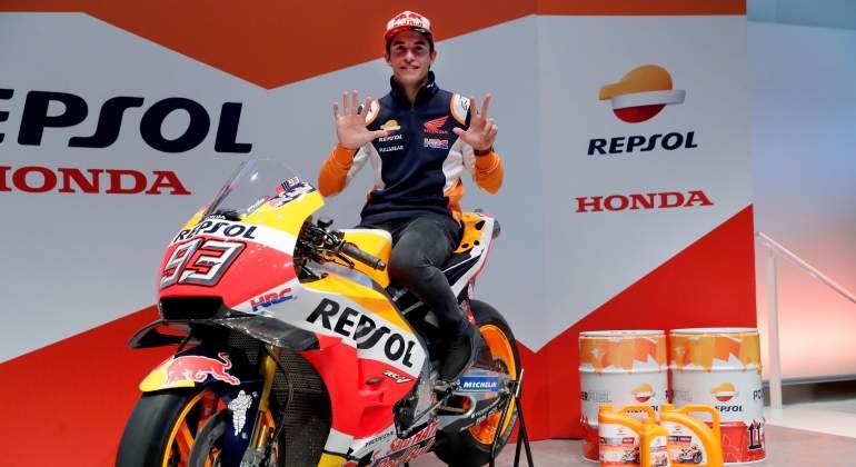 marc-marquez-celebra-espana-mundial-ocho-efe.jpg