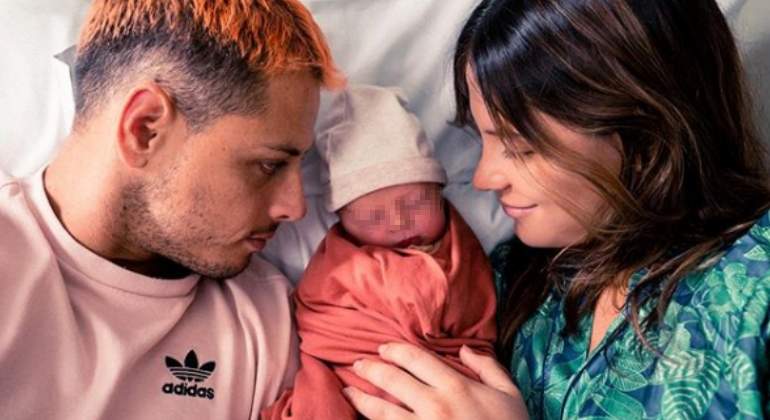 chicharito-sara-padres-770.jpg