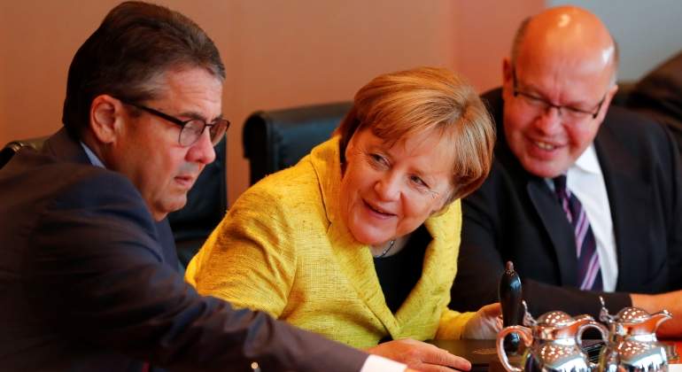 sigmar-gabriel-merkel-reuters.jpg