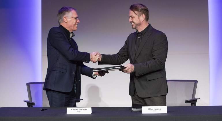 psa-fca-firma-fusion.jpg