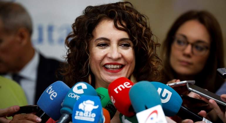 montero-maria-jesus-microfonos-11junio2019.jpg