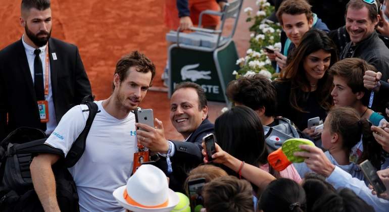 murray-selfie-victoria-nishikori-roland-garros-reuters.jpg