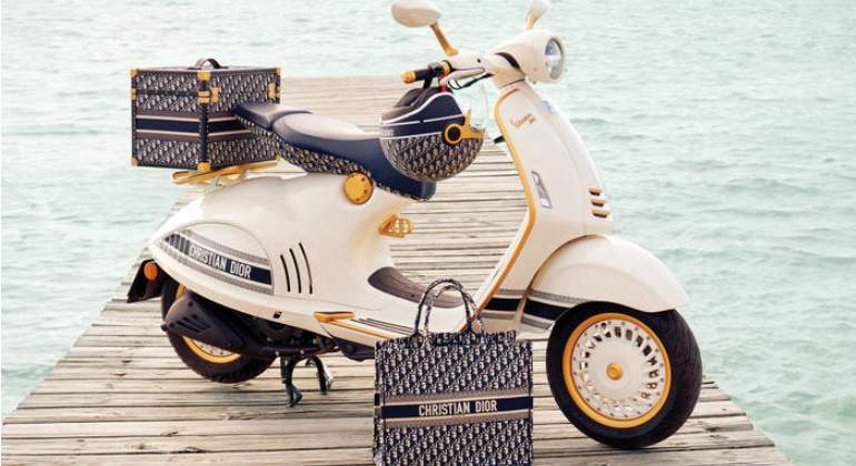 moto-vespa-christian-dior-1.jpg