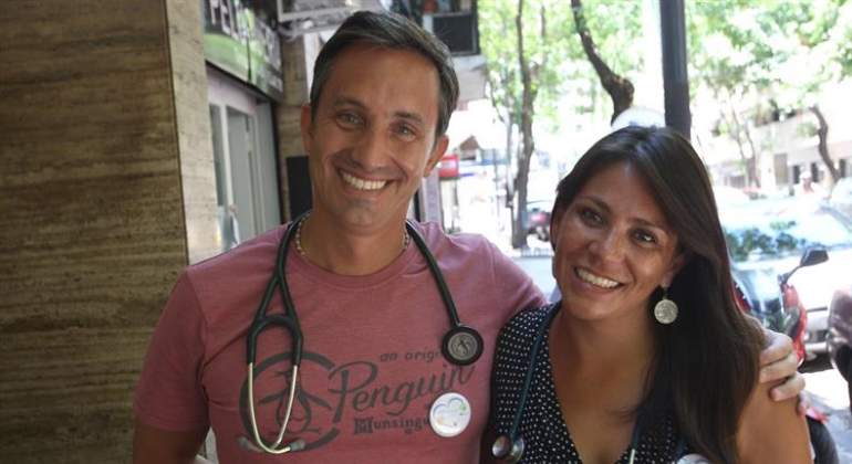 medicos-argentinos-efe.jpg