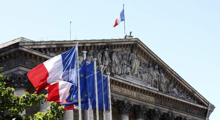 francia-banderas-asamblea-nacional-parlamento-getty-770x420.jpg