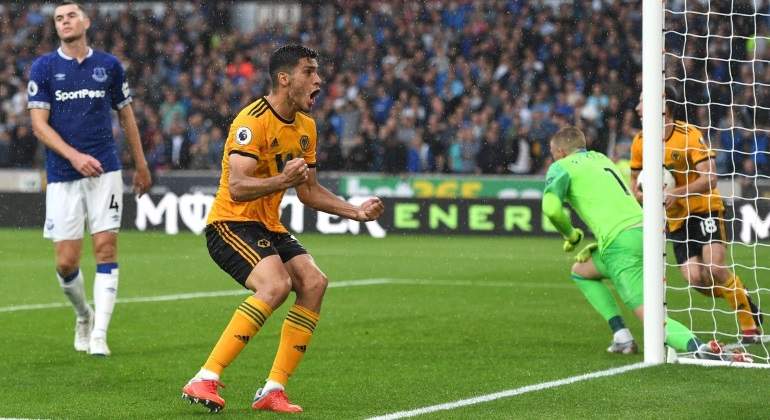 Raul-Jimenez--se-estrena-en-la-Premier-League-Wolves-Espanol.jpg