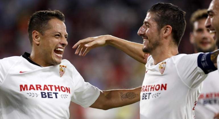 sevilla-celebra-gol-chicharito-europaleague-efe.jpg