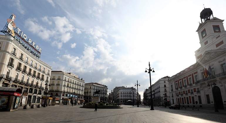 Puerta-Sol-Madrid-Confinamiento.jpg