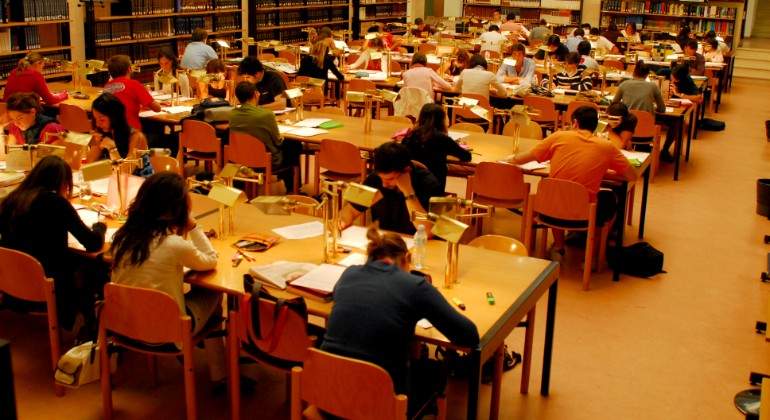 estudiantes-universitarios.jpg