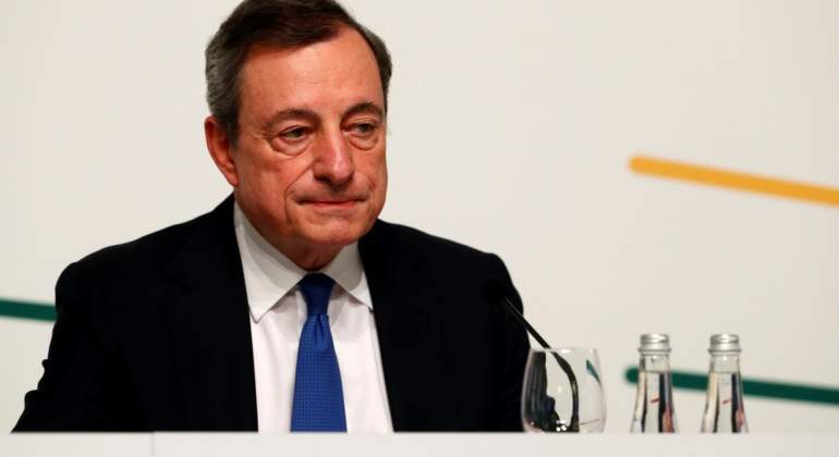 mario-draghi-botellas.jpg