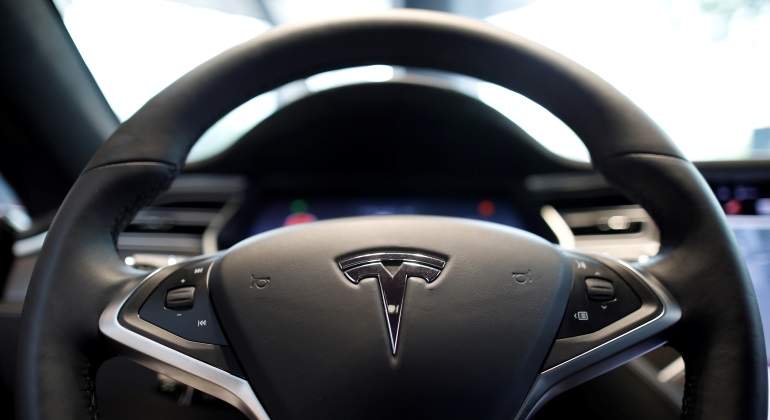 Tesla-reuters-770.jpg