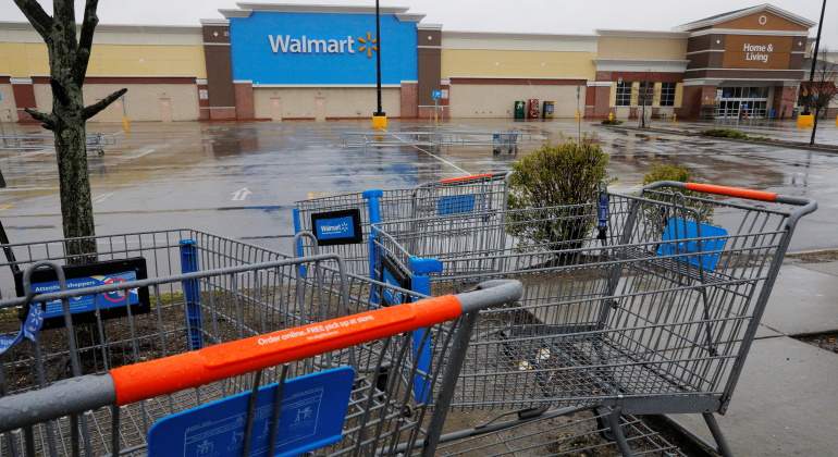 walmart-carritos-vacios-reuters.jpg