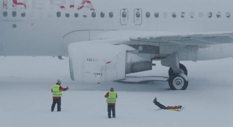 barajas-nieve-aeropuerto-filomena-reuters.jpg