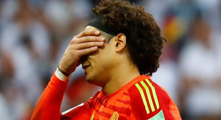 Guillemo-Ochoa-Twitter-no-llega-al-Napoli.jpg