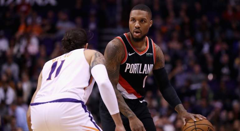 lillard-ricky-rubio-trail-blazers-suns-2019-getty.jpg
