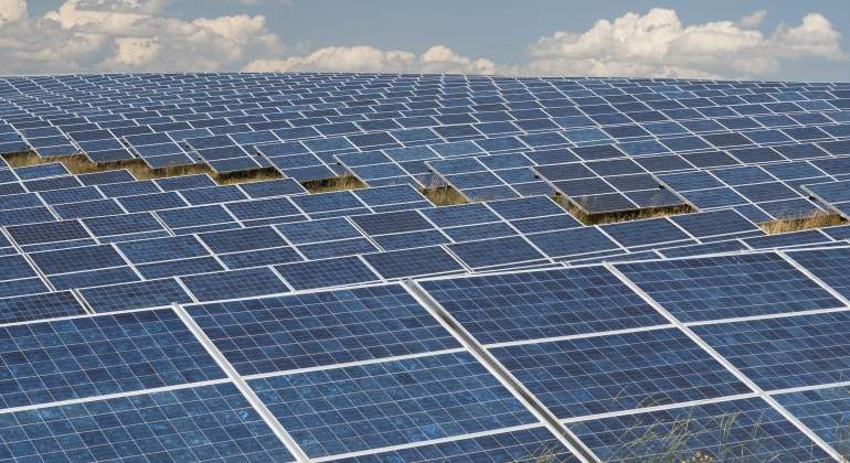 placas-solares-campo.jpg