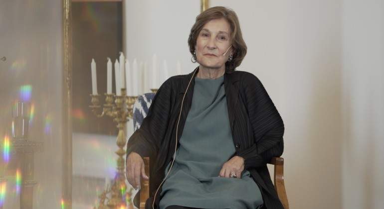 Cecilia-Maria-Velez-1.jpg