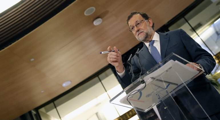 Rajoy- lado-ago16.jpg