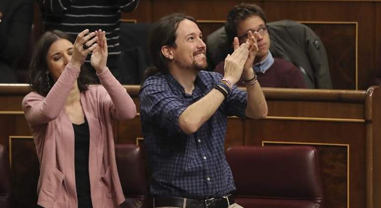 montero-iglesias-aplauso-congreso-efe.jpg