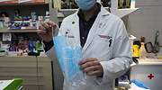 El 80% de las farmacias catalanas atendió a personas con síntomas de covid por el colapso sanitario