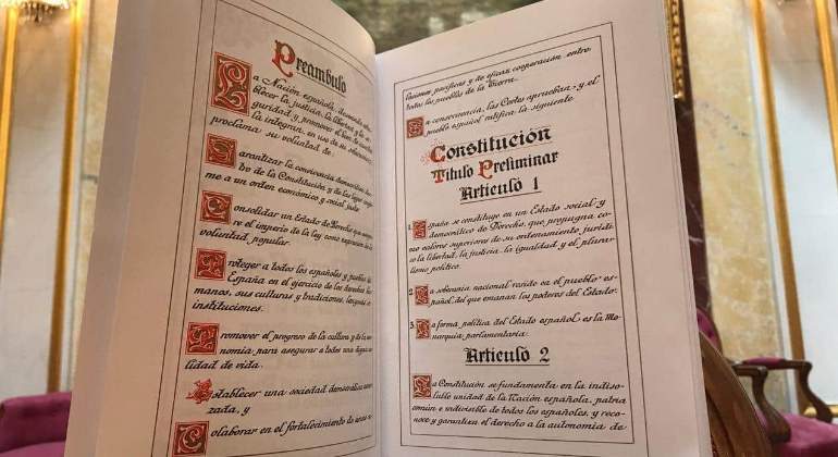 constitucion-abierta.jpg