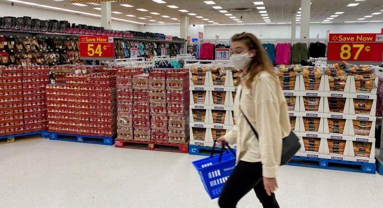 walmart-mascarilla-reuters.jpg