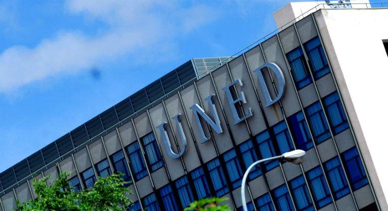 uned-defini.jpg