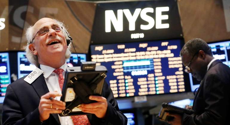 wall-street-sube-peter-tuchman-feliz-reuters-2.jpg