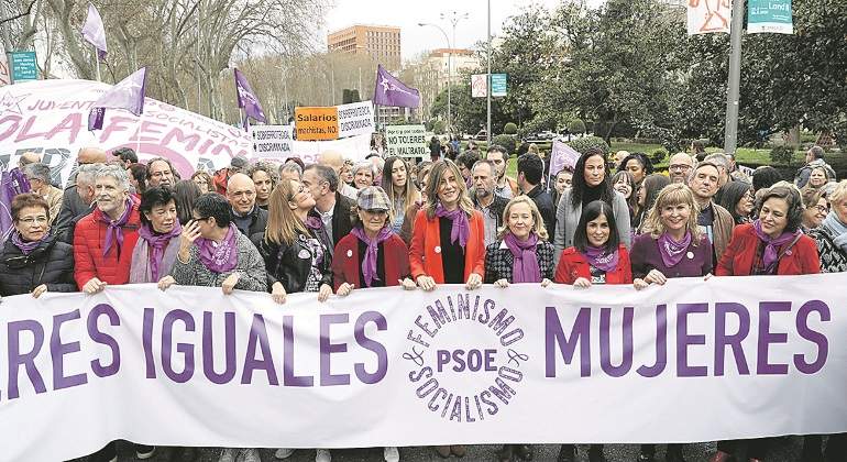 8-M.jpg