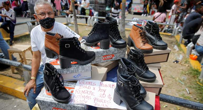 venezuela-vendedor-zapatos-reuters-770x420.jpg