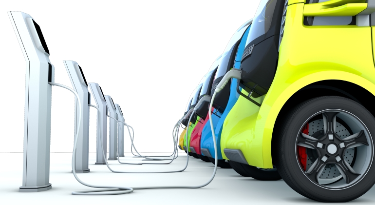 coche-electrico-cargando.jpg
