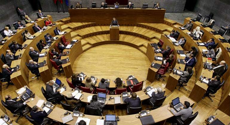 parlamento-de-navarra-defini.jpg