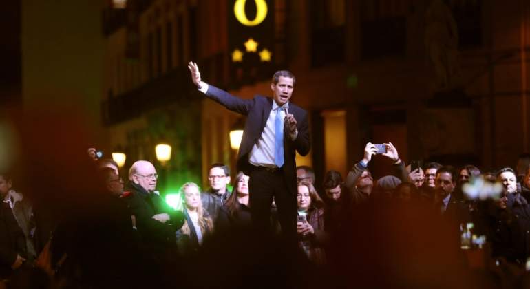 guaido-sol-discurso-efe.jpg
