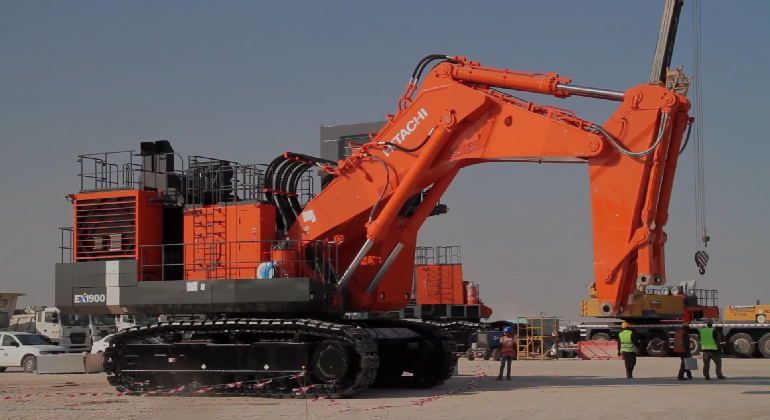 hitachi-maquinaria-qatar-770x420.png