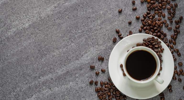 como-leer-la-etiqueta-del-cafe-como-un-experto-dreamstime.jpg