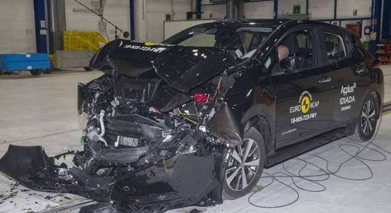 nissan-leaf-choque-euro-ncap-01.jpg